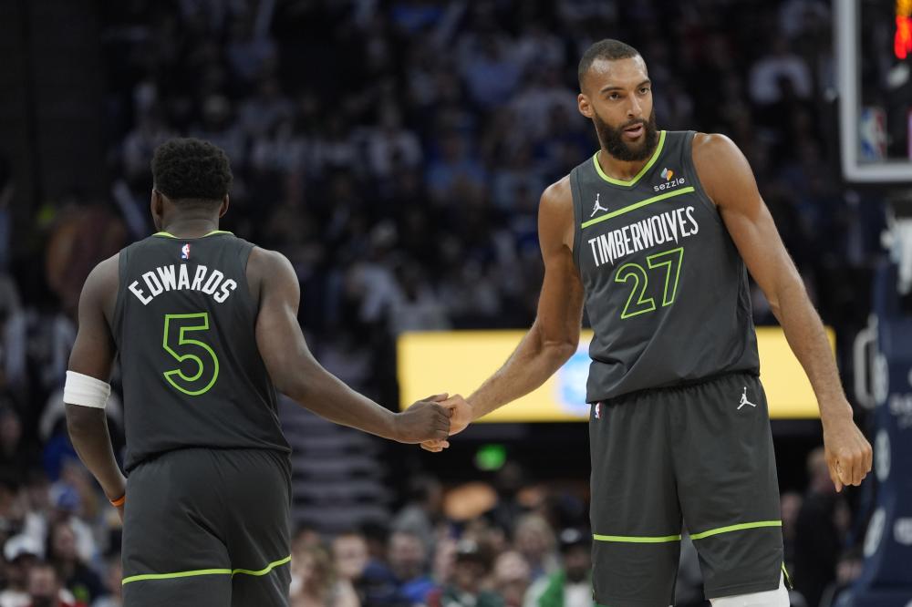 员树立了榜 员树立了榜