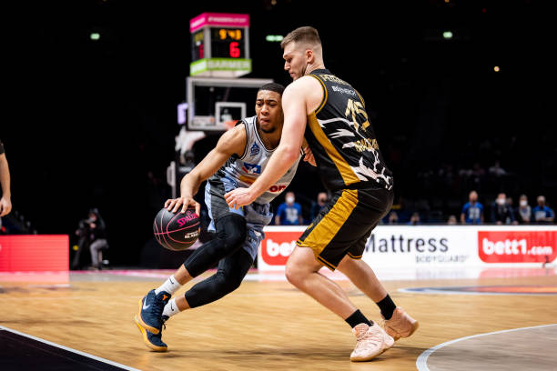 民的高素质 民的高素质