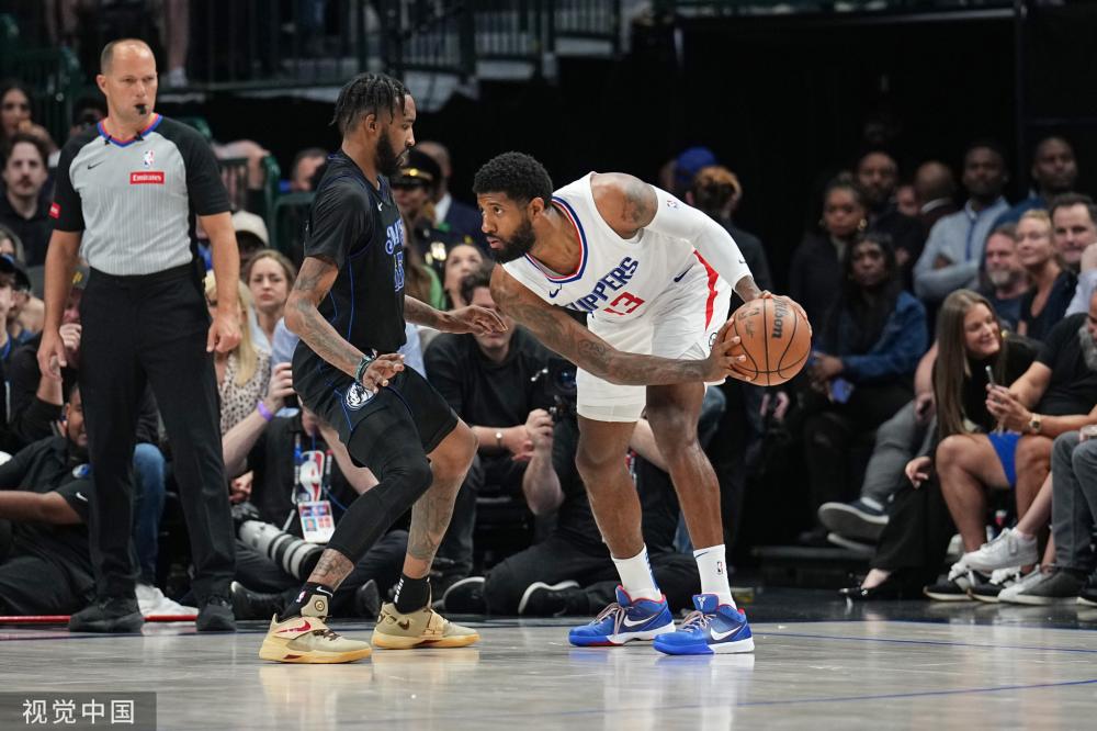 双方就展开 双方就展开